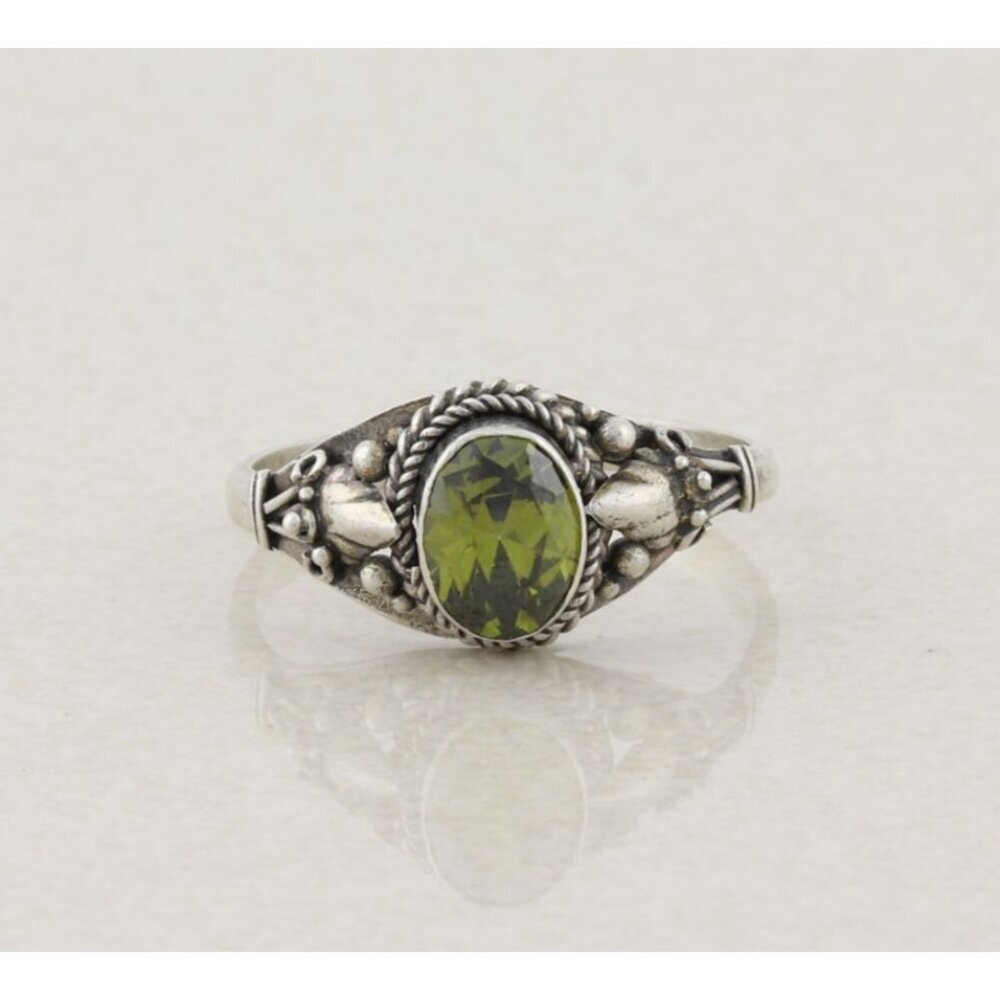 Sterling Silver Green Cubic Zirconia Ring Size 9 1/4